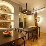 Chic Artist Loft In Downtown Cairo W Vintage Charm